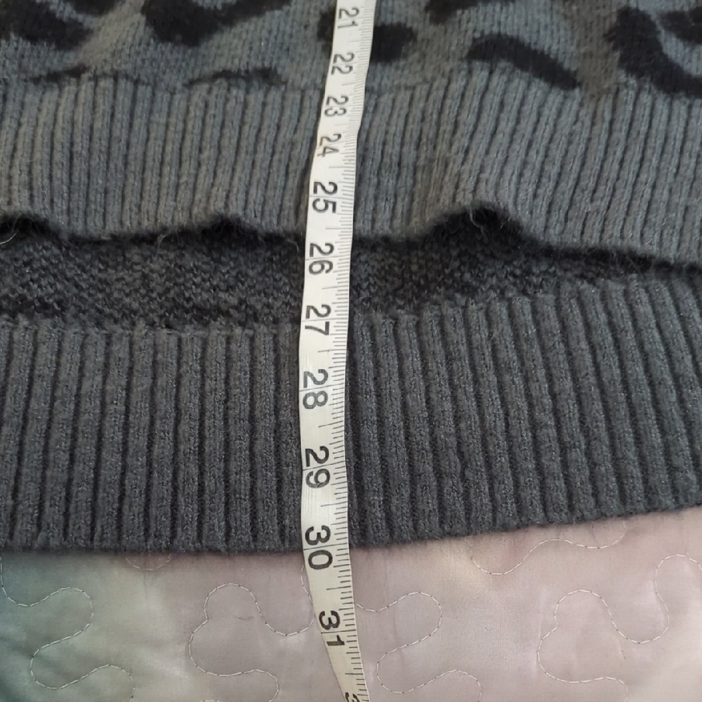 6/$15 Cozy Leopard Print Crewneck Sweater – Gray/Black (XXL) | By George - Picture 11 of 15